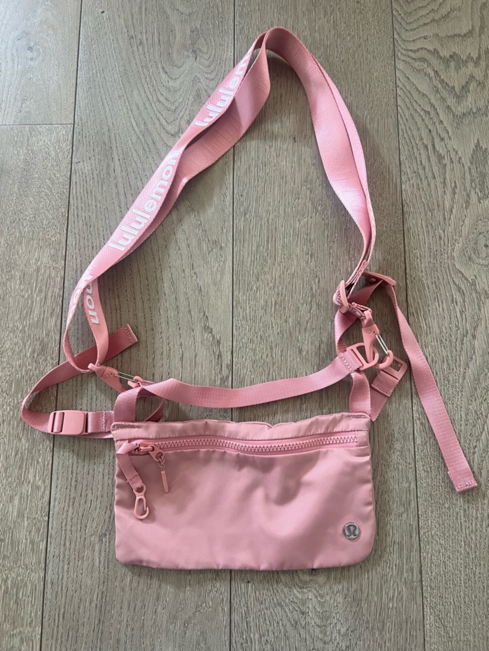 Lululemon Stow and Flow Mat Strap Bag